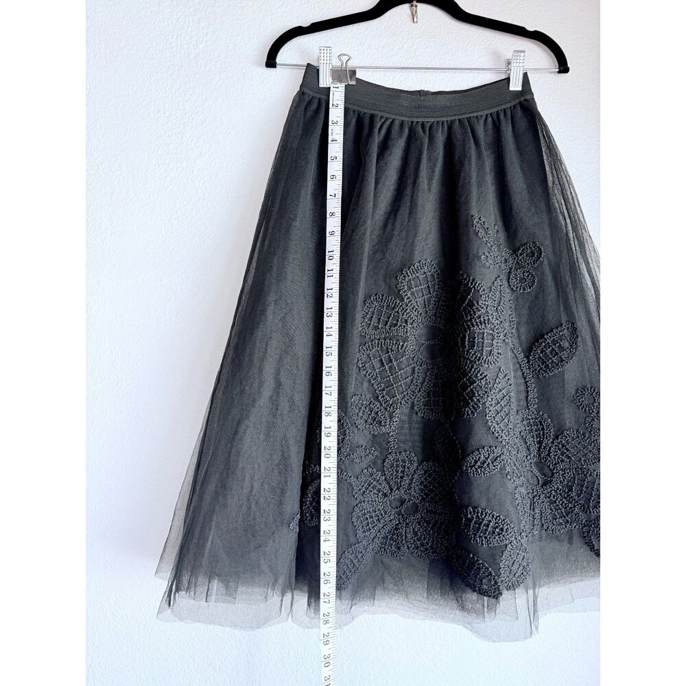 Anthropologie Maeve Fleurs du Nuit Embroidered Tulle Skirt Black Size Small EUC - Picture 12 of 13